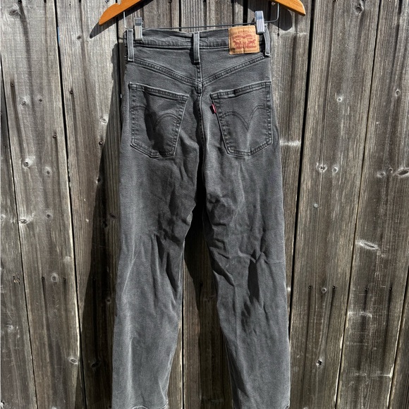 Black Levi's Ribcage Straight Jeans - Picture 6 of 6